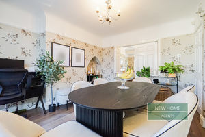 Photo 33- click for photo gallery